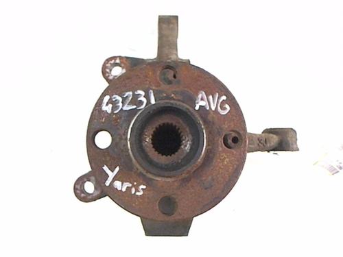 Achsschenkel links vorne für TOYOTA YARIS (_P1_) 1.3 (NCP10, SCP12_) (86 hp) 20434694