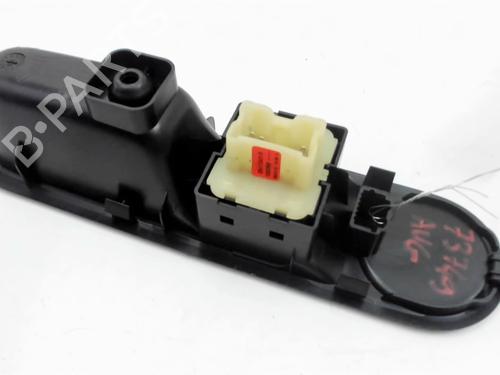 Left front window switch RENAULT TWINGO III (BCM_, BCA_) 0.9 TCe 90 (BCM9, BCM2) | BP20393823I27 