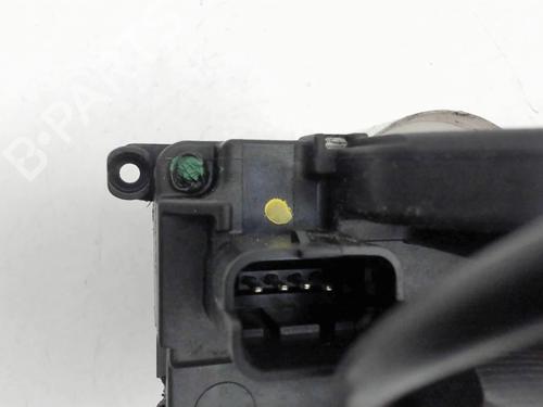 front-left-lock-renault-scenic-iii-jz01_-2008-2009-2010-2011-2012-2013-2014-2015-2016-33701996 main image