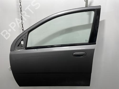 Used Left front door CHEVROLET AVEO / KALOS Hatchback (T250, T255) 1.2 (84 hp) 21062324