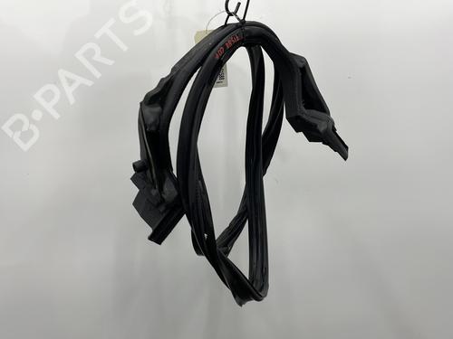 rubber-door-seal-mercedes-benz-slc-r172-2016-25341652 main image