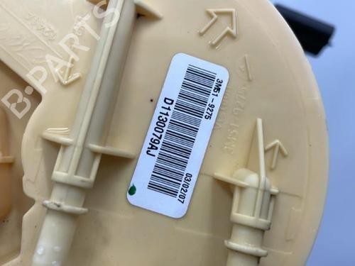 Used Fuel pump VOLVO V50 (545) 2.0 D (136 hp) 20418867