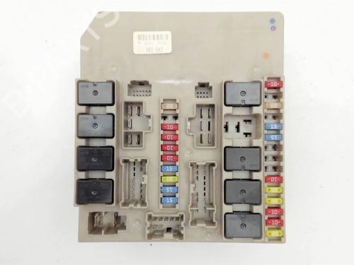 Used Fuse box Fuse box 37652625 37652625
