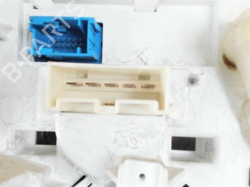 climate-control-fiat-grande-punto-199_-2005-31159432 main image