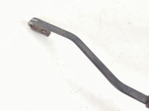 Used Front windshield wiper arm TOYOTA COROLLA (_E12_) 1.6 VVT-i (ZZE121_, ZZE121R) (110 hp) 20450240