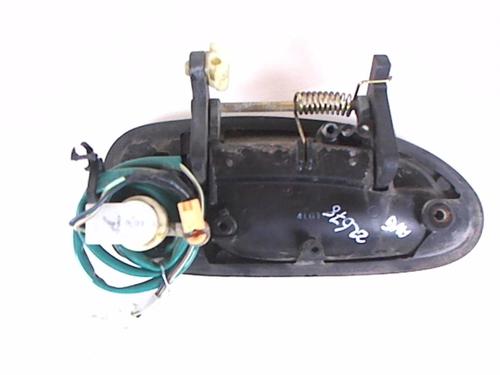 Used Front left exterior door handle MAZDA 323 P V (BA) [1996-1998]  22914682