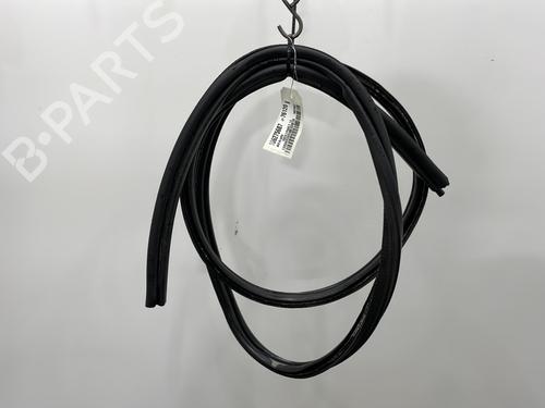 Used Rubber door seal FORD FIESTA V (JH_, JD_) 1.4 TDCi (68 hp) 26035434
