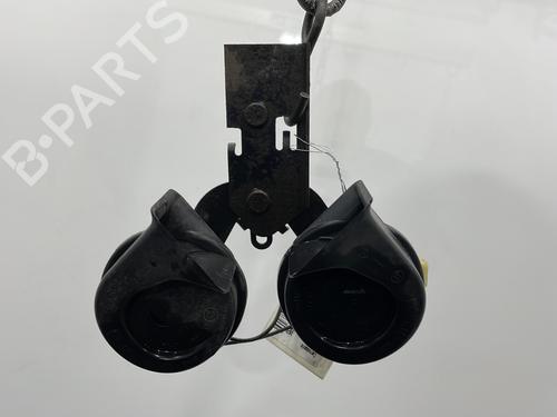Used Horn RENAULT MEGANE III Hatchback (BZ0/1_, B3_) 1.5 dCi (106 hp) 21526005