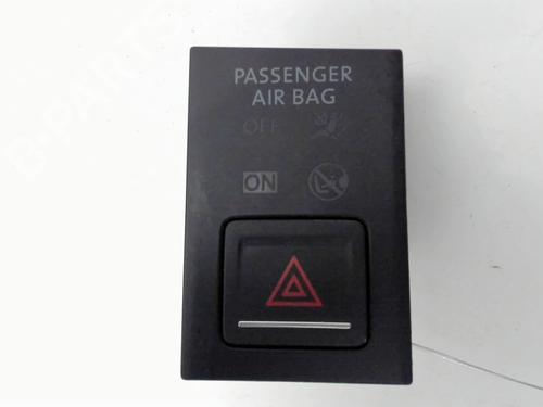 Warnblinkschalter für VW GOLF VII (5G1, BQ1, BE1, BE2) 1.6 TDI (105 hp) 33131389