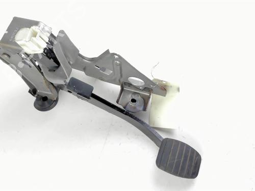 Used Break pedal Break pedal RENAULT CAPTUR I (J5_, H5_) 1.5 dCi 90 (J5N4, J5M5, J5MW, J5M6, J5AL, J5AJ) (90 hp) 20443168 20443168