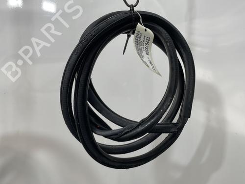 rubber-door-seal-toyota-auris-_e18_-2012-2013-2014-2015-2016-2017-2018-2019-32766540 main image