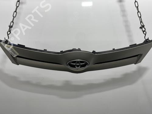 Used Grille TOYOTA COROLLA Verso (ZER_, ZZE12_, R1_) 2.2 D-4D (AUR10_, AUR10R) (136 hp) 26497806