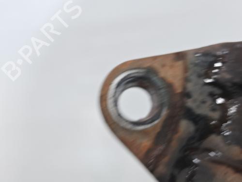 Right front steering knuckle RENAULT MASTER I Van (T__) 28-35 2,5 D | BP28154950M26