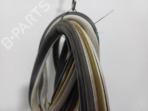 rubber-door-seal-skoda-fabia-i-6y2-1999-2000-2001-2002-2003-2004-2005-2006-2007-2008-35892602 main image