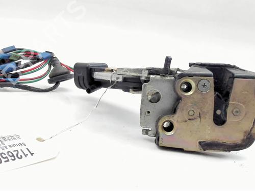 Serratura posteriore destra TOYOTA STARLET (_P9_) 1.3 (EP91_, EP91R) (75 hp) 30912851