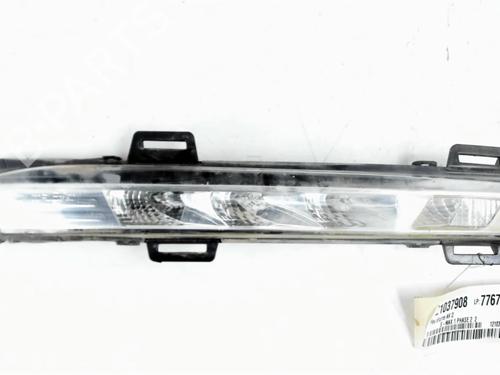 Højre positionslygte FORD S-MAX (WA6) 2.0 TDCi (140 hp) 33130995