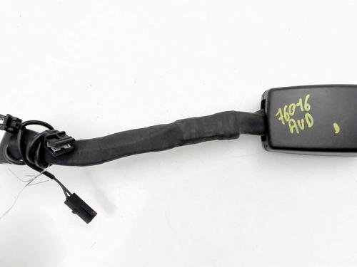 Used Seat buckle VW TOURAN (1T1, 1T2) 1.9 TDI (105 hp) 30401580