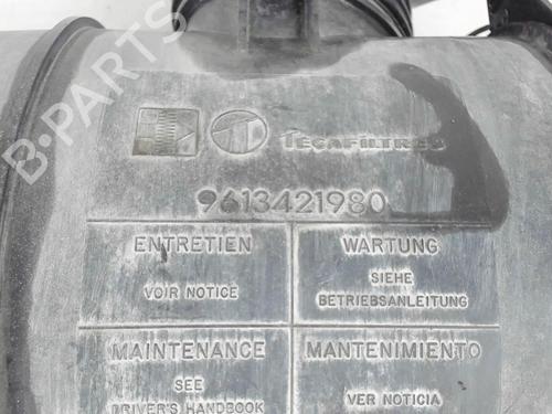 Used Air filter box CITROËN SAXO (S0, S1) 1.0 X (45 hp) 21239604