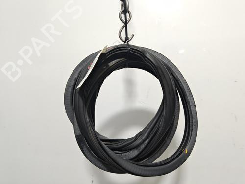 Used Rubber door seal Rubber door seal AUDI A4 B8 (8K2) 2.0 TDI (120 hp) 40442077 40442077