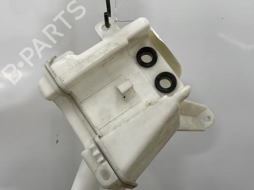 Windscreen washer tank TOYOTA YARIS (_P13_) 1.5 Hybrid (NHP130_, NHP130) | BP27366361C113 