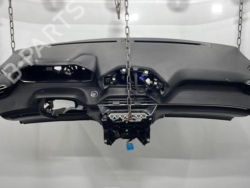 Tableau de bord PEUGEOT 2008 II (UD_, US_, UY_, UJ_, UR_, UC_) 1.2 PureTech 100 (USHNK) (101 hp) 32138923