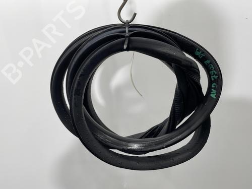 gummiliste-seat-leon-5f1-2012-2013-2014-2015-2016-2017-2018-2019-2020-2021-32220159 main image