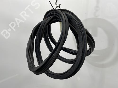 Rubber door seal VOLVO XC90 I (275) D5 AWD | BP28567642C142 