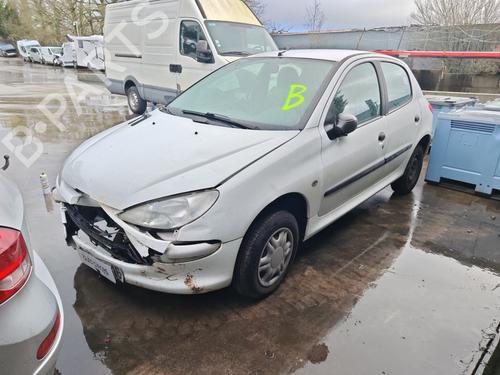 Used Parts PEUGEOT 206 Hatchback (2A/C)  1.4 i  4637945