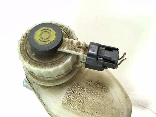 Brake master cylinder TOYOTA AVENSIS Liftback (_T22_) 2.0 D-4D (CDT220_, CDT220R) | BP20426857M77 