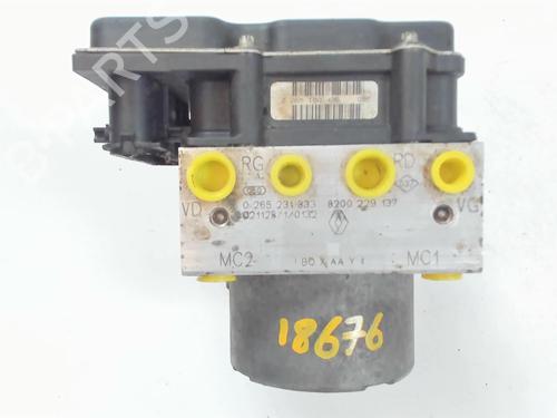 Used ABS pump RENAULT TWINGO I (C06_) 1.2 (C066, C068) (58 hp) 20436774