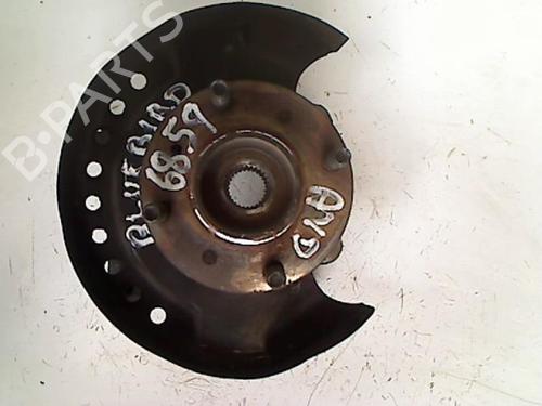 Used Right front steering knuckle NISSAN BLUEBIRD (T72 , T12, U12) 1.6 (83 hp) 21203413