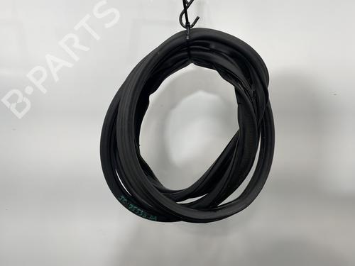 rubber-door-seal-renault-megane-iii-grandtour-kz01-2008-2009-2010-2011-2012-2013-2014-2015-2016-31956262 main image