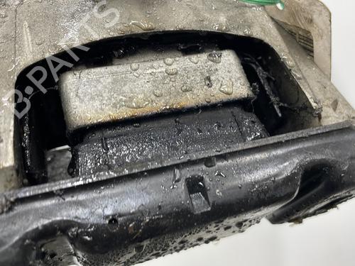 Used Gearbox mount Gearbox mount VW GOLF IV (1J1) 1.9 TDI (90 hp) 29844299 29844299