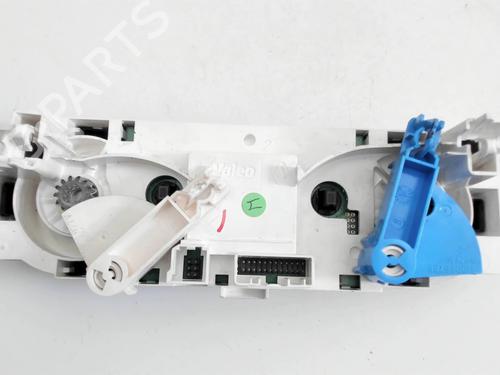 climate-control-renault-megane-iii-hatchback-bz01_-b3_-2008-31956168 main image