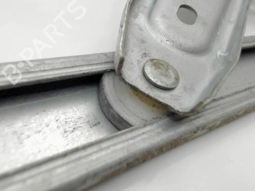 Rudehejsemekanisme Højre foran TOYOTA YARIS (_P1_) 1.0 (SCP10_, SCP10R) (65 hp) 20406218
