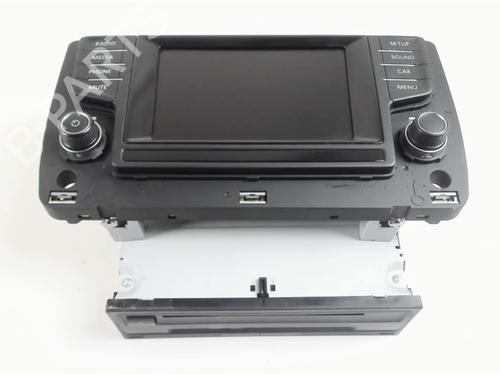 Used Radio VW GOLF VII (5G1, BQ1, BE1, BE2) 1.6 TDI (105 hp) 22227719