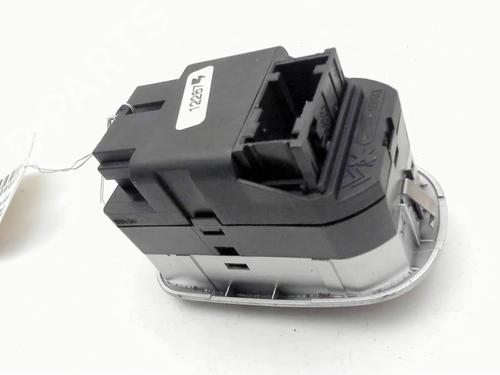 Used Left front window switch Left front window switch PEUGEOT 206 Hatchback (2A/C) [1998-2012] 35892934 35892934