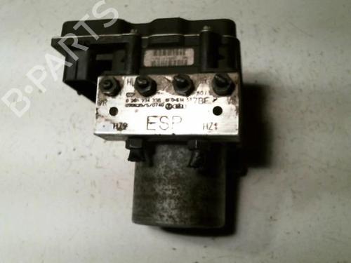 Used ABS pump AUDI A4 B7 (8EC) 2.7 TDI (163 hp) 20433512