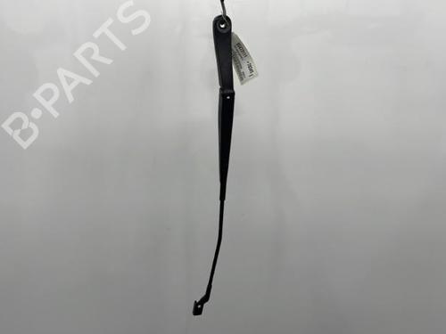 Used Front windshield wiper arm JAGUAR XE (X760) 2.0 (250 hp) 20422736
