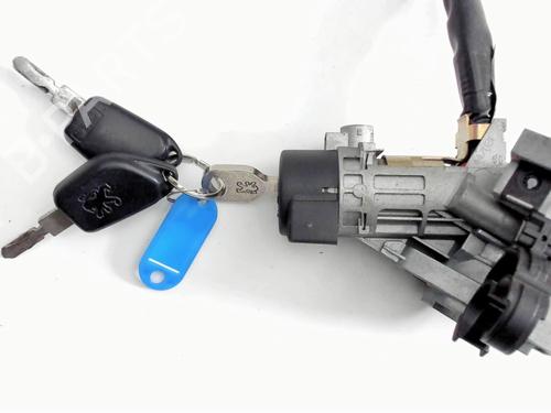 Used Ignition barrel PEUGEOT 406 (8B) 1.9 TD (90 hp) 31871443