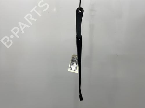 Used Front windshield wiper arm DACIA DUSTER (HS_) 1.5 dCi (109 hp) 25601354