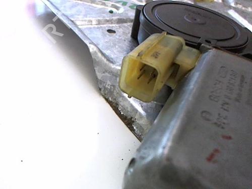 Used Front left window mechanism Front left window mechanism LAND ROVER RANGE ROVER II (P38A) 2.5 D 4x4 (136 hp) 20461134 20461134