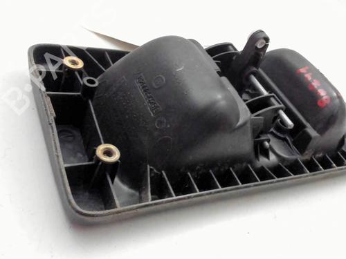 Used Rear right exterior door handle Rear right exterior door handle RENAULT MASTER II Van (FD) 2.5 D (FD0A, FD0E, FD2E, FD3E) (80 hp) 40002662 40002662