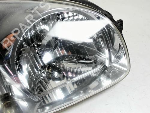 Right headlight HYUNDAI SANTA FÉ I (SM) 2.0 CRDi 4x4 | BP27293793C29 
