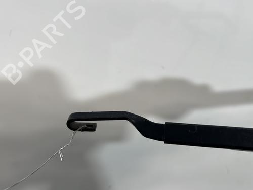 front-windshield-wiper-arm-toyota-auris-_e18_-2012-2013-2014-2015-2016-2017-2018-2019-32766538 main image