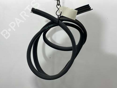 BP30548171C142 main image