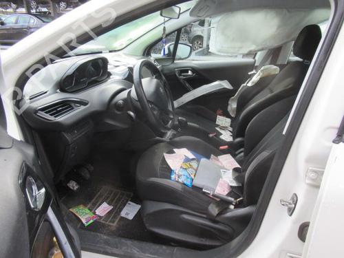 Seat buckle PEUGEOT 208 I (CA_, CC_) 1.4 HDi | BP26531937I32 