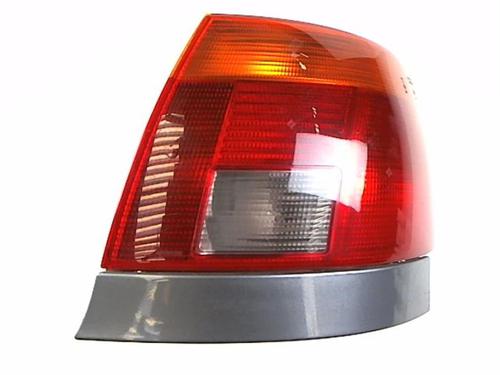 Used Right taillight AUDI A4 B5 (8D2) 1.6 (100 hp) 21228827