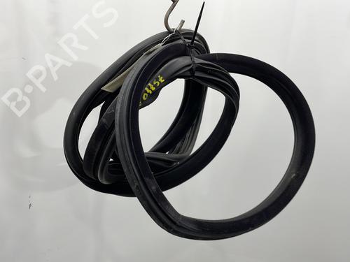 Rubber door seal PEUGEOT 407 (6D_) 2.0 HDi 135 (6DRHRH, 6DRHRE, 6DRHRG, 6DRHRJ) | BP21423083C142 