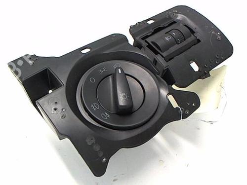 Headlight switch SKODA ROOMSTER (5J7) 1.9 TDI | BP21231582I24